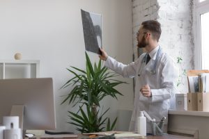 O exame de cintilografia renal é capaz de diagnosticar diversas doenças.