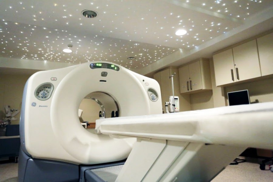 Como é feito o exame de PET/CT?